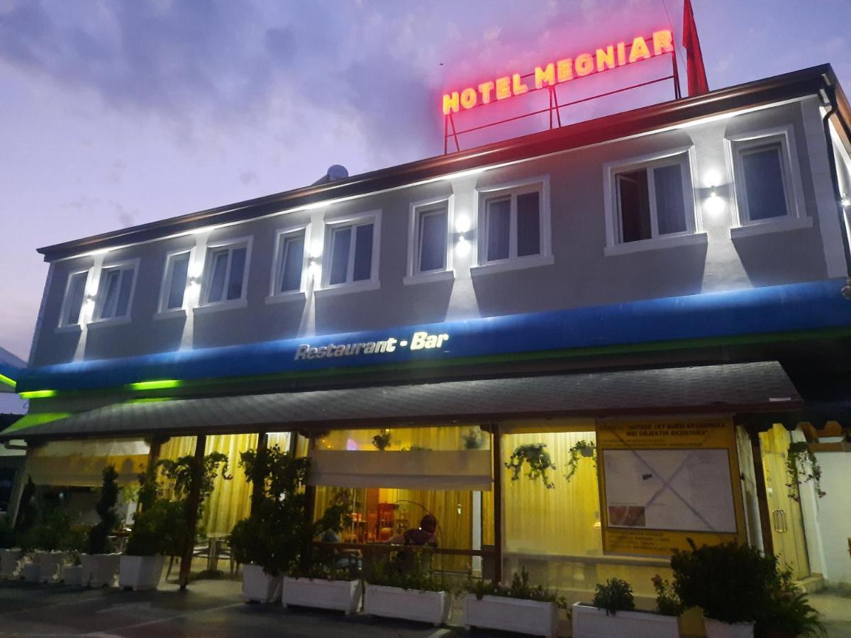 Hotel Megniar Lushnjë Exterior foto