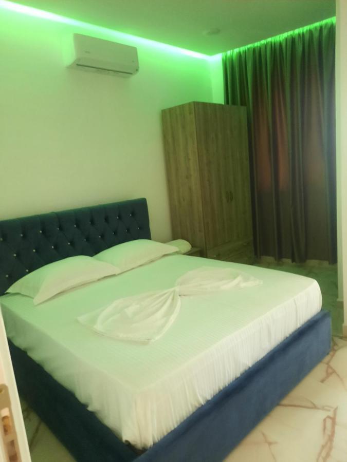 Hotel Megniar Lushnjë Exterior foto